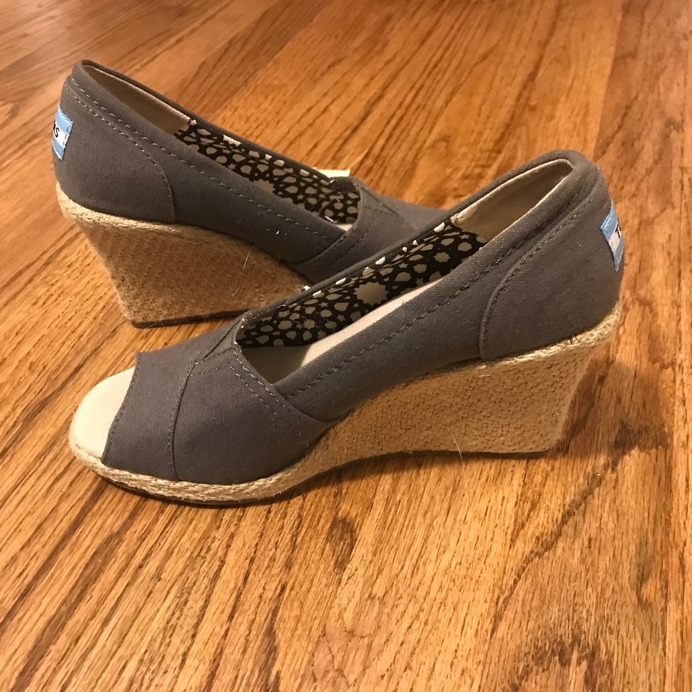 Toms Canvas Wedges